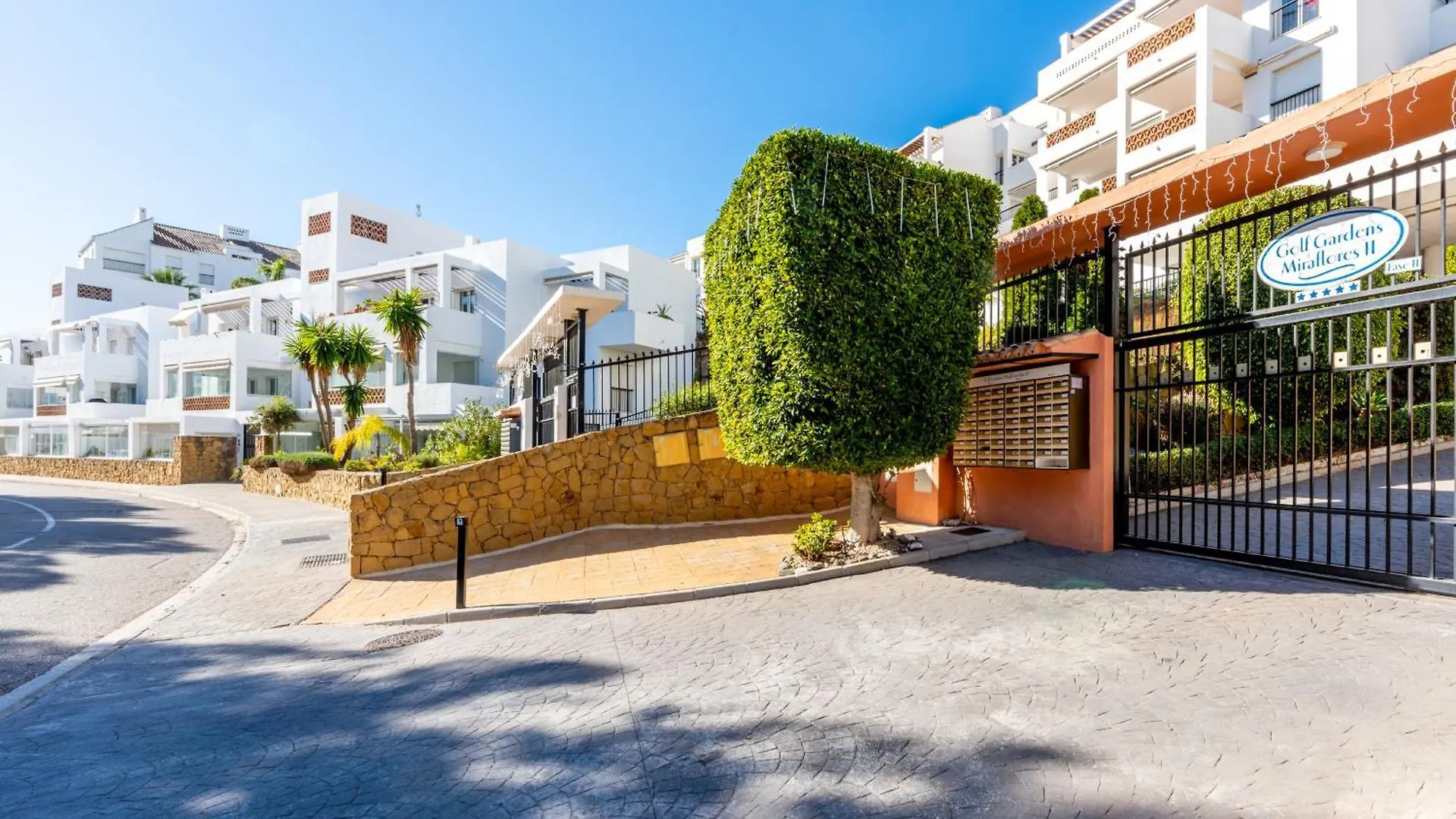 Miraflores Garden Golf - 3 Bedroom Apartment With Golf And Sea View La Cala De Mijas